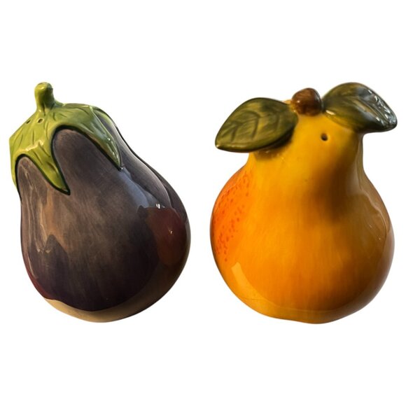 Vintage Ceramic Pear & Eggplant Salt and Pepper Shaker Set - Picture 2 of 8